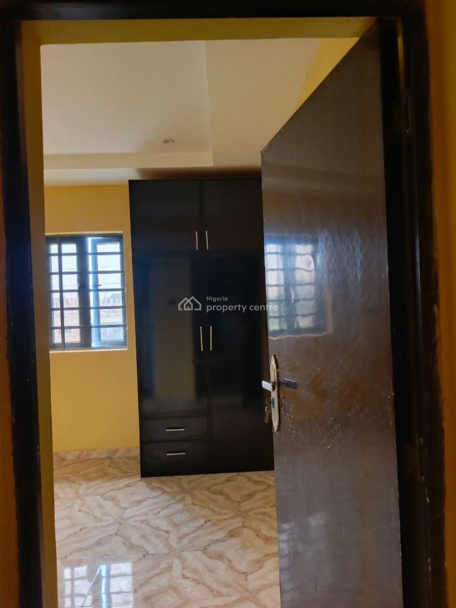 2 Bedrooms, Akeran, Magboro, Ogun, Flat / Apartment for Rent