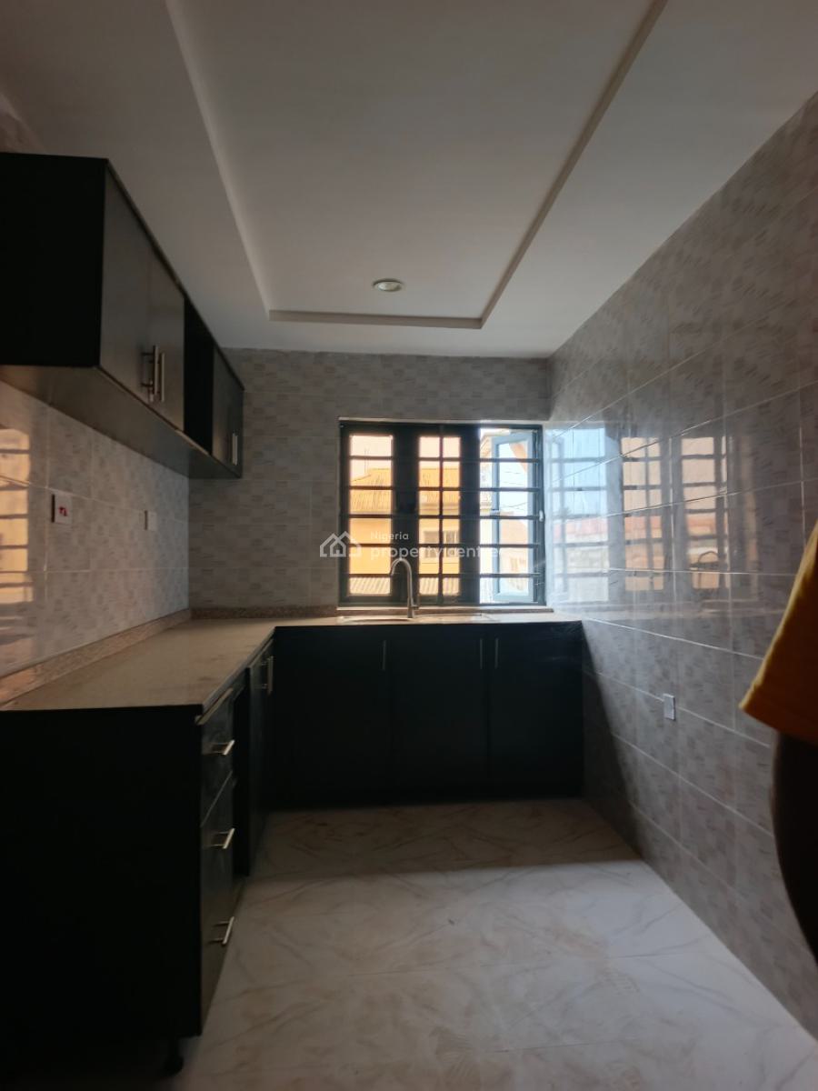 2 Bedrooms, Akeran, Magboro, Ogun, Flat / Apartment for Rent