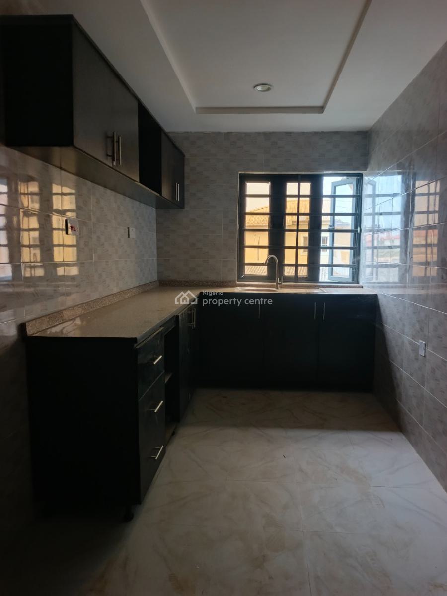 2 Bedrooms, Akeran, Magboro, Ogun, Flat / Apartment for Rent