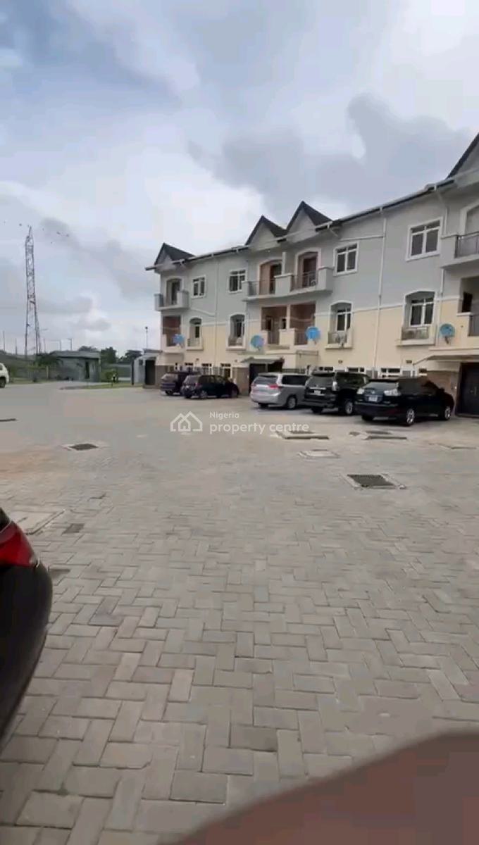 4 Bedrooms Town House, Surulere, Lagos, House for Sale