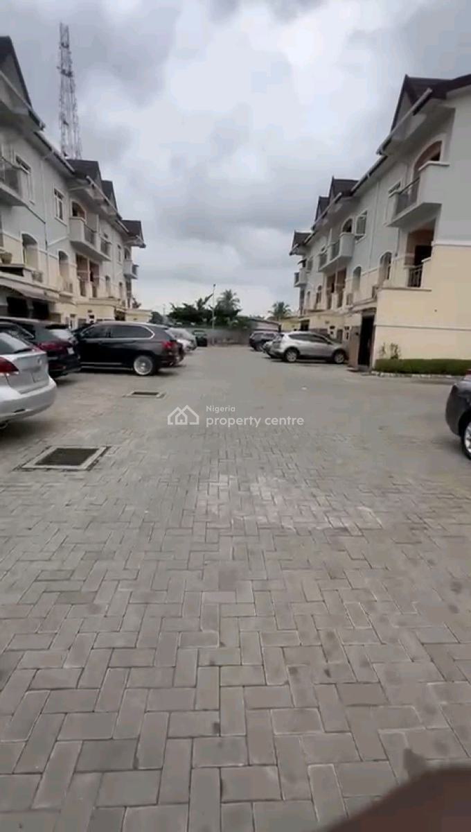 4 Bedrooms Town House, Surulere, Lagos, House for Sale