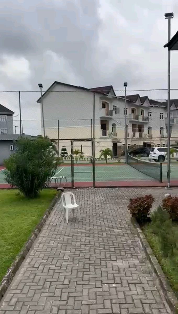 4 Bedrooms Town House, Surulere, Lagos, House for Sale