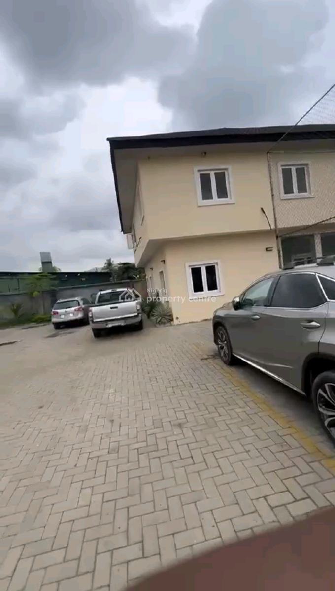 4 Bedrooms Town House, Surulere, Lagos, House for Sale
