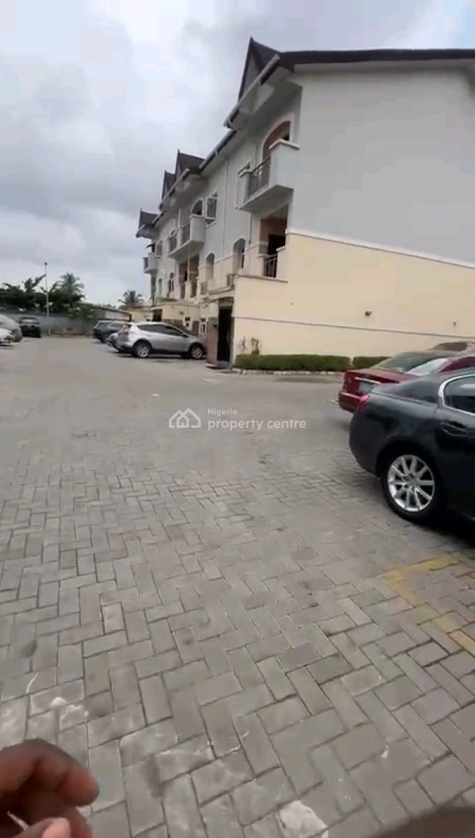 4 Bedrooms Town House, Surulere, Lagos, House for Sale