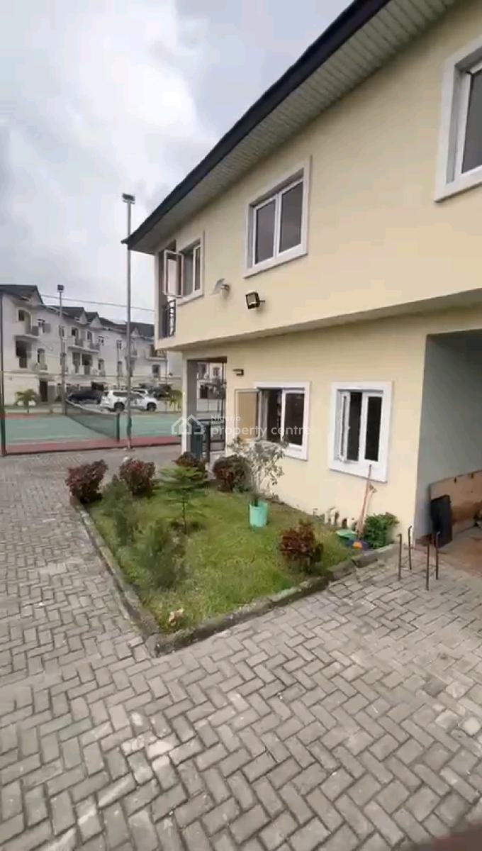 4 Bedrooms Town House, Surulere, Lagos, House for Sale