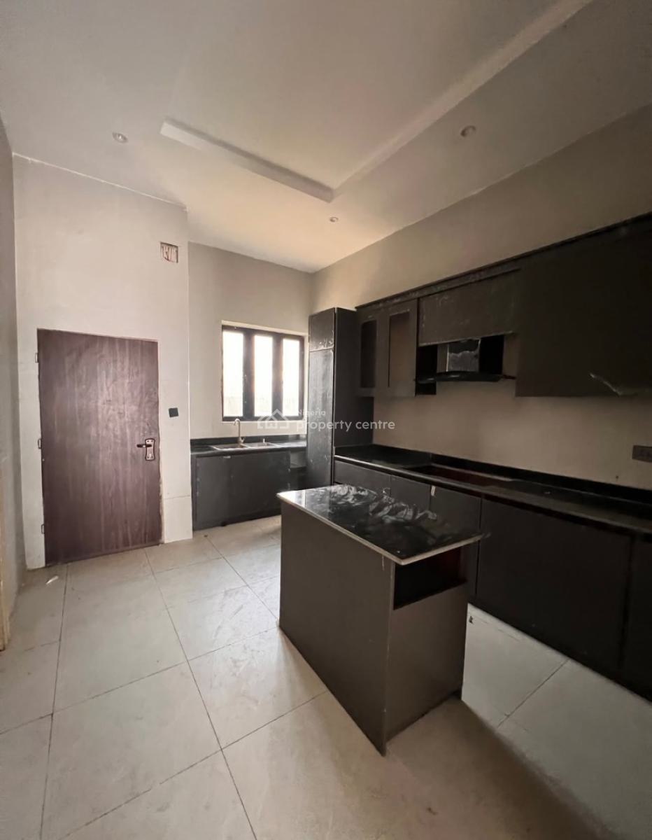 5 Bedrooms Terraced Duplex with Bq Attached, Guzape District, Abuja, Terraced Duplex for Rent