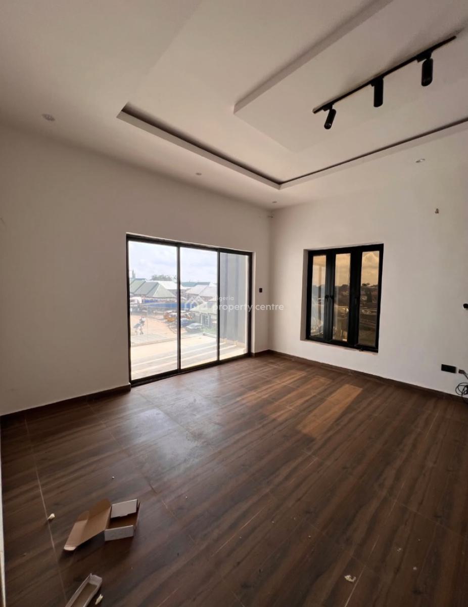5 Bedrooms Terraced Duplex with Bq Attached, Guzape District, Abuja, Terraced Duplex for Rent