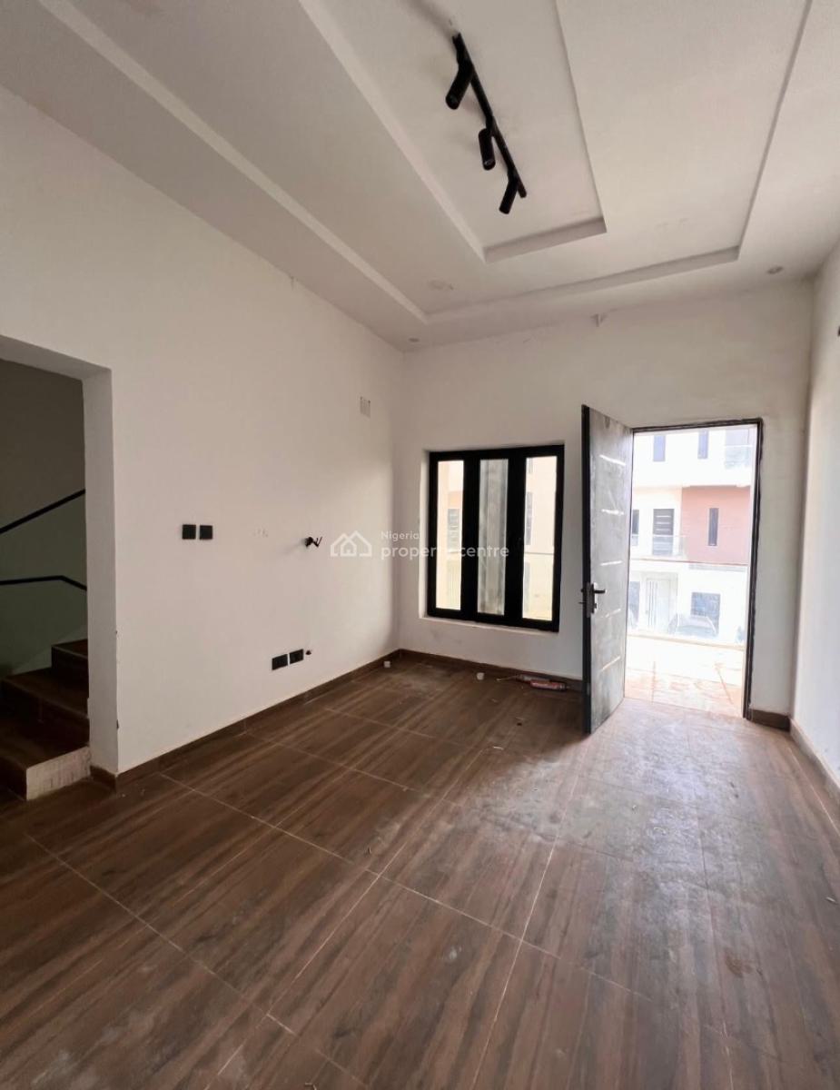 Well Finished and Exclusive 5 Bedroom Terraced Duplex with Bq Attached, Guzape, Guzape District, Abuja, Terraced Duplex for Rent