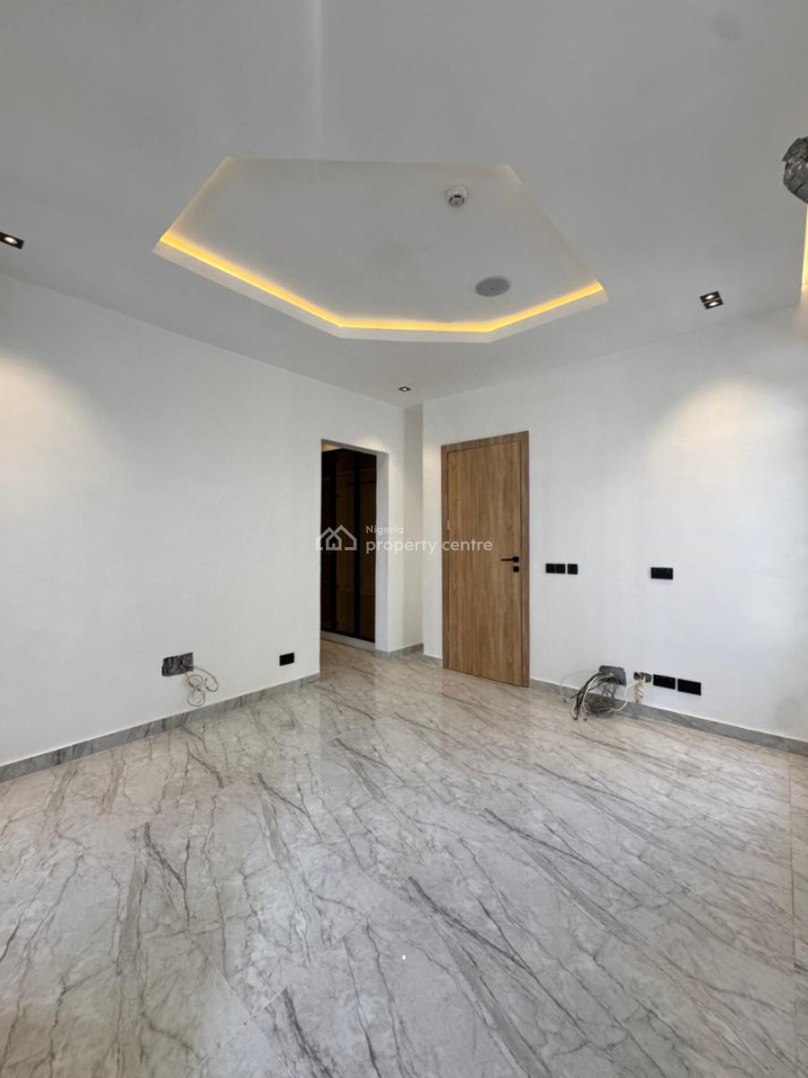 Classy  4 Bedroom Terrace with a Bq, Lekki Phase 1, Lekki, Lagos, Terraced Duplex for Sale