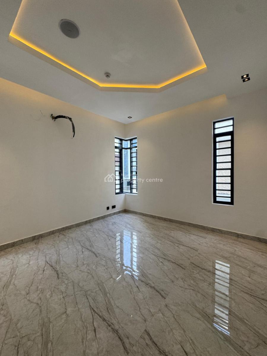 Classy  4 Bedroom Terrace with a Bq, Lekki Phase 1, Lekki, Lagos, Terraced Duplex for Sale