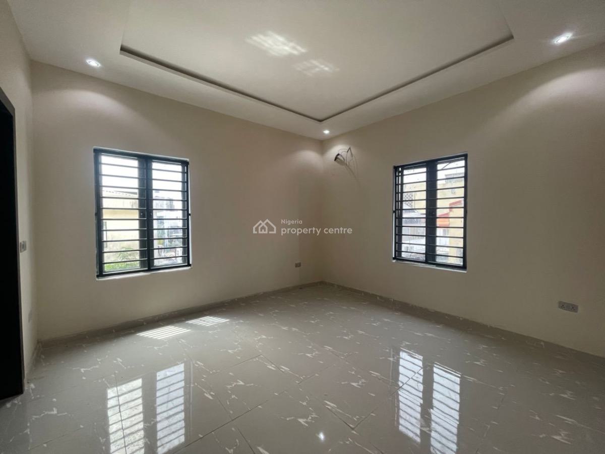 Newly Renovated 4 Bedroom Semi Detached & Bq, Lekki Phase 1, Lekki, Lagos, Semi-detached Duplex for Rent