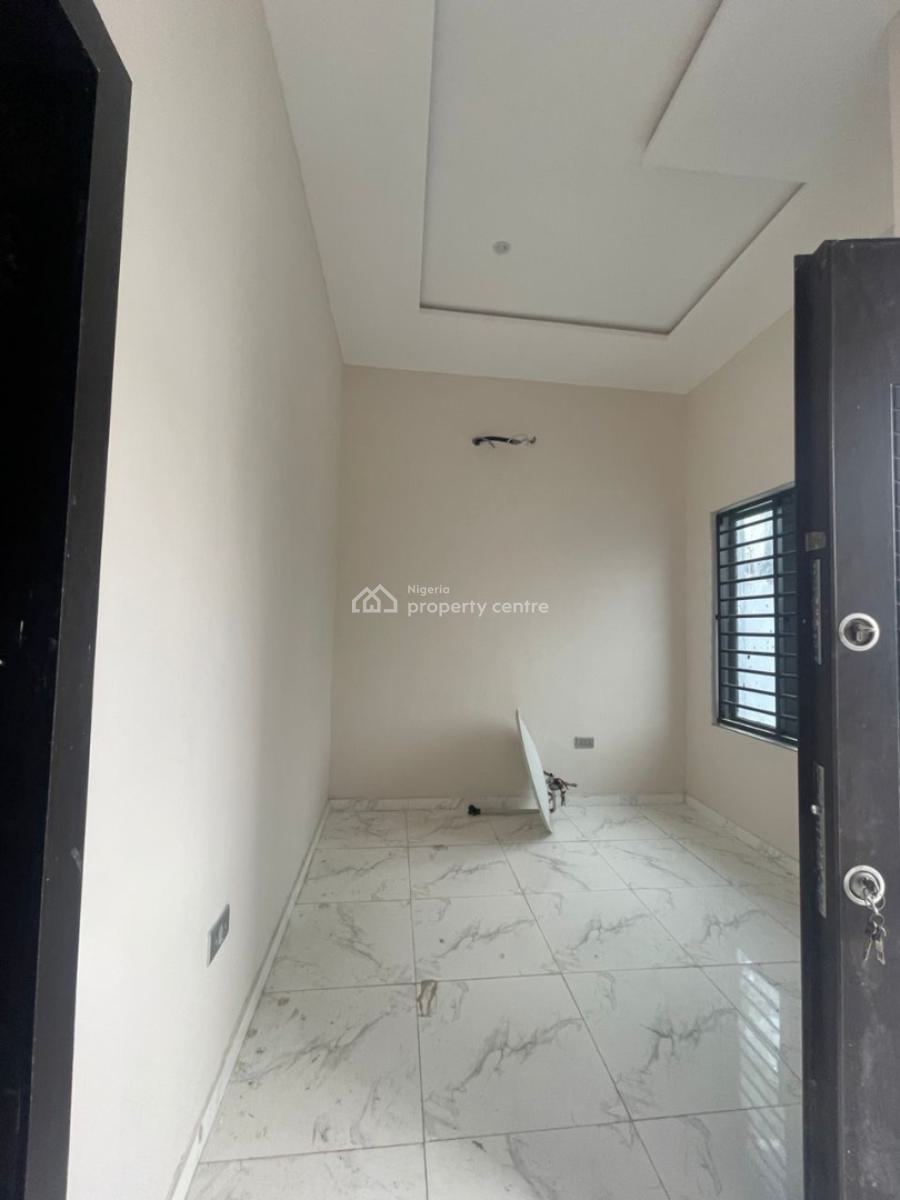 Newly Renovated 4 Bedroom Semi Detached & Bq, Lekki Phase 1, Lekki, Lagos, Semi-detached Duplex for Rent