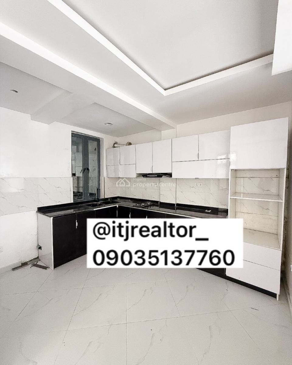 Lovely 2 Bedroom Apartment with Bq, Chevron, Lekki, Lagos, Block of Flats for Sale