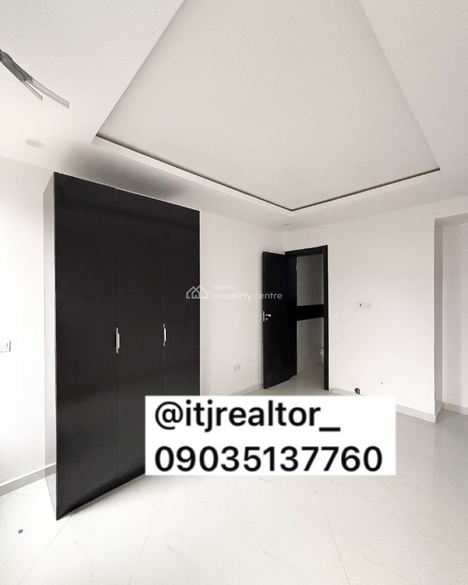 Lovely 2 Bedroom Apartment with Bq, Chevron, Lekki, Lagos, Block of Flats for Sale
