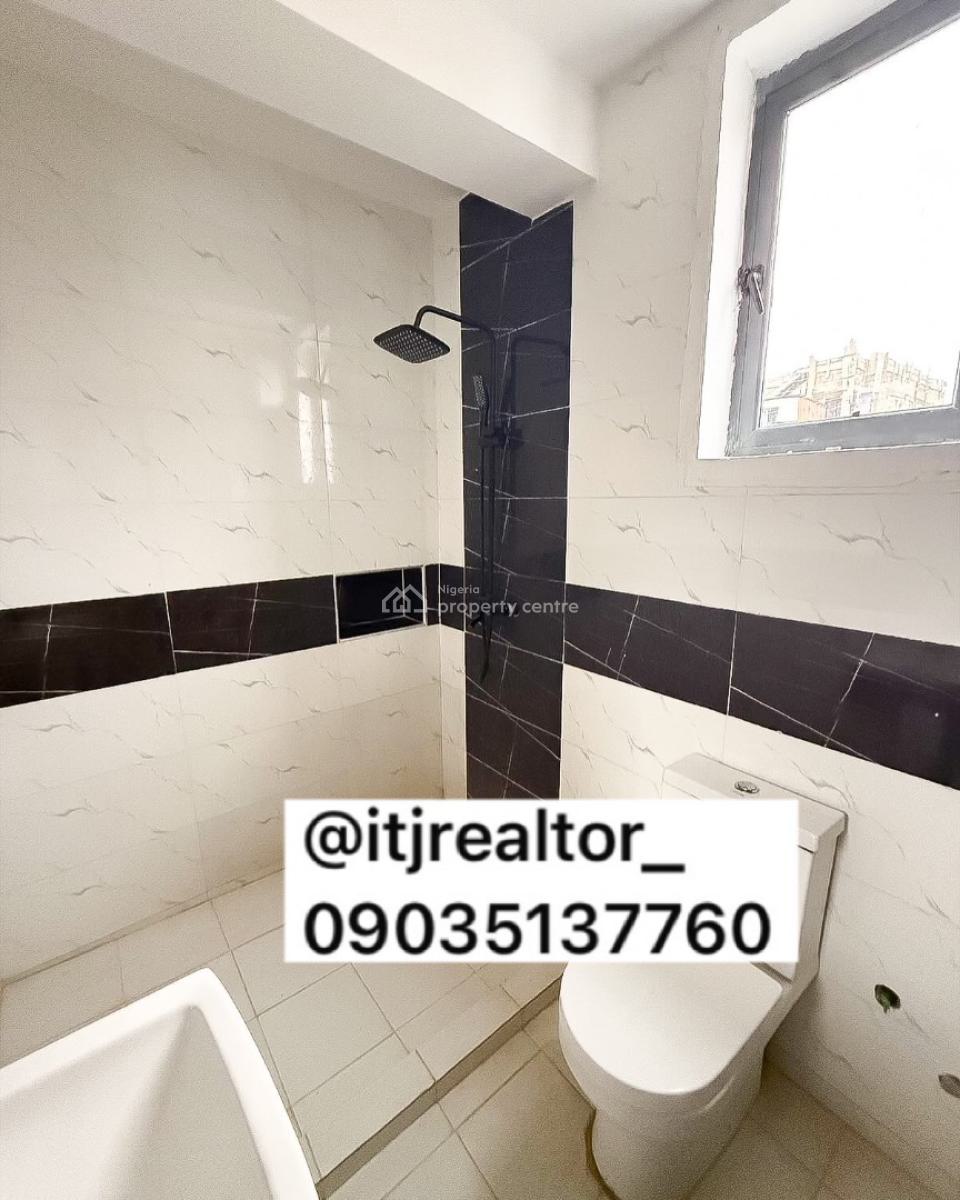 Lovely 2 Bedroom Apartment with Bq, Chevron, Lekki, Lagos, Block of Flats for Sale