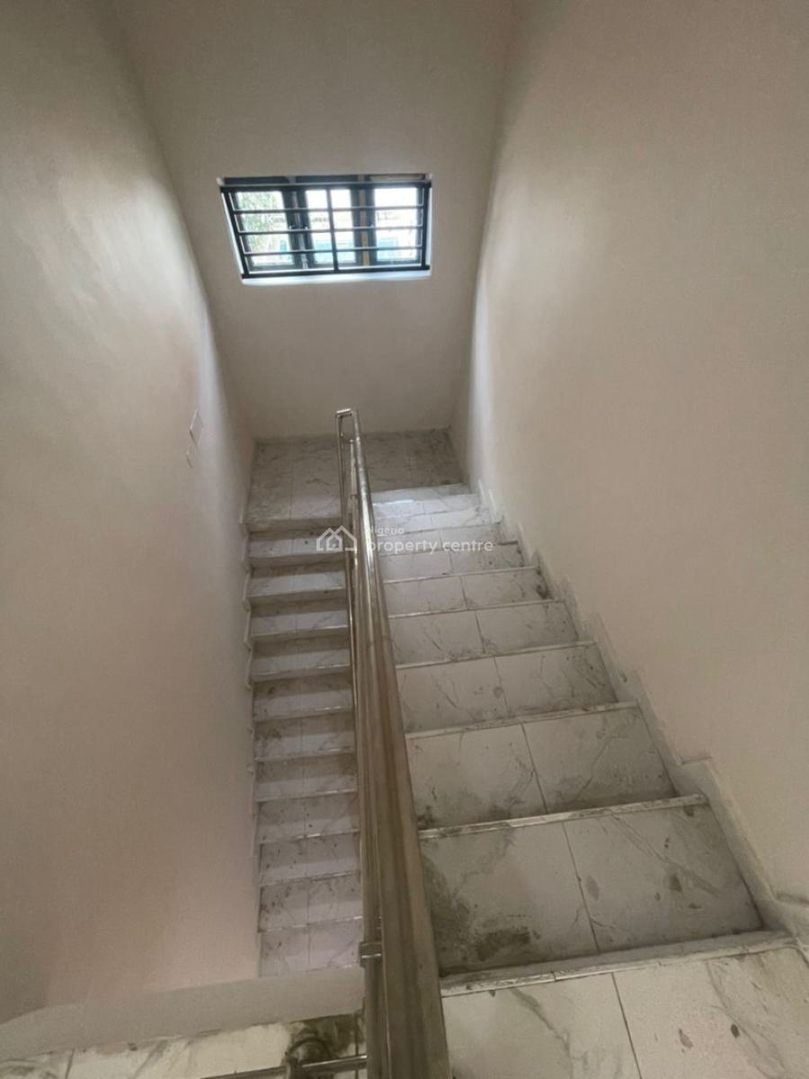 Newly Renovated Semi-detached Duplex, Off Admiralty Way, Lekki Phase 1, Lekki, Lagos, Semi-detached Duplex for Rent