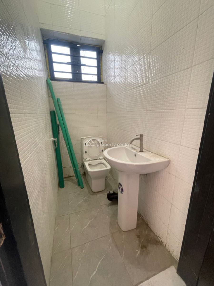 Newly Renovated Semi-detached Duplex, Off Admiralty Way, Lekki Phase 1, Lekki, Lagos, Semi-detached Duplex for Rent
