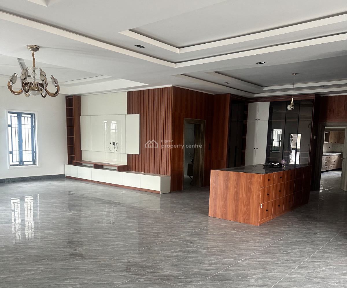 Luxury 6 Bedrooms Mansion, Guzape District, Abuja, Detached Duplex for Sale