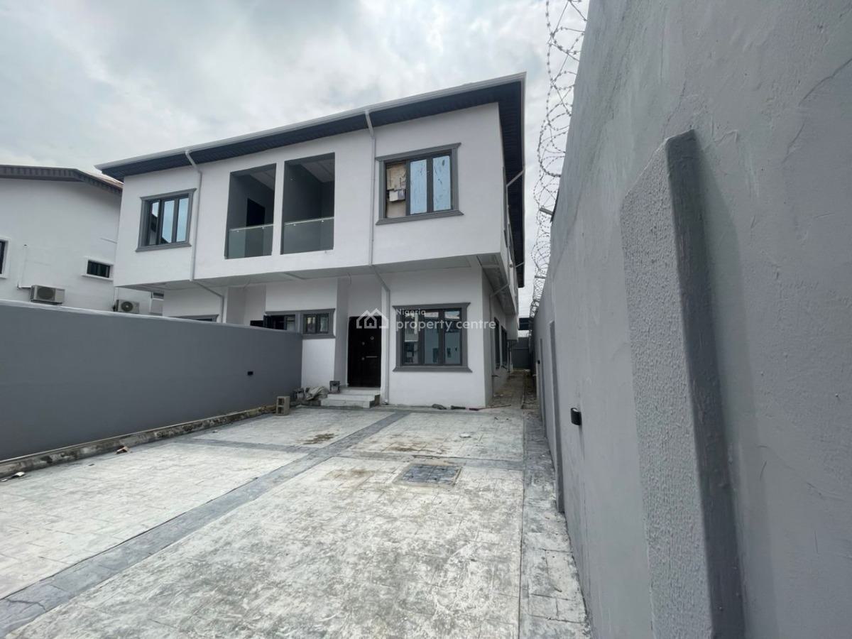 Description: Newly Renovated 4 Bedrooms Semi-detached Duplex + Bq, Off Admiralty Way, Lekki Phase 1, Lekki, Lagos, Semi-detached Duplex for Rent