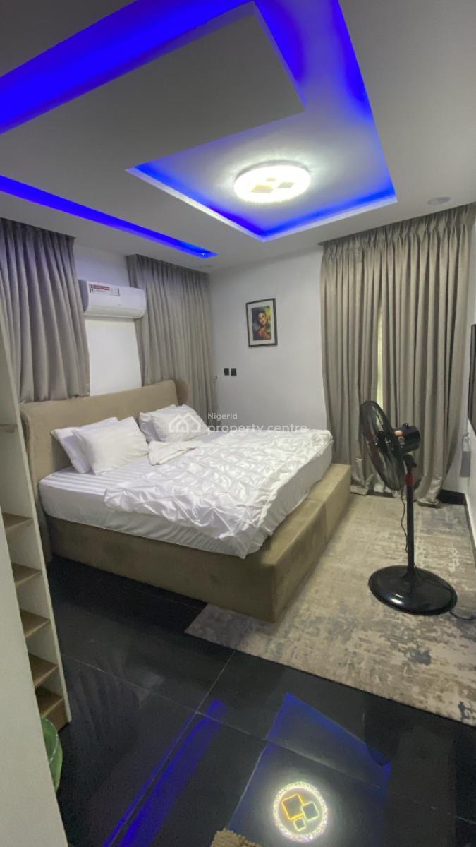 3 Bedrooms Apartment, Ebute Metta East, Yaba, Lagos, Flat / Apartment Short Let