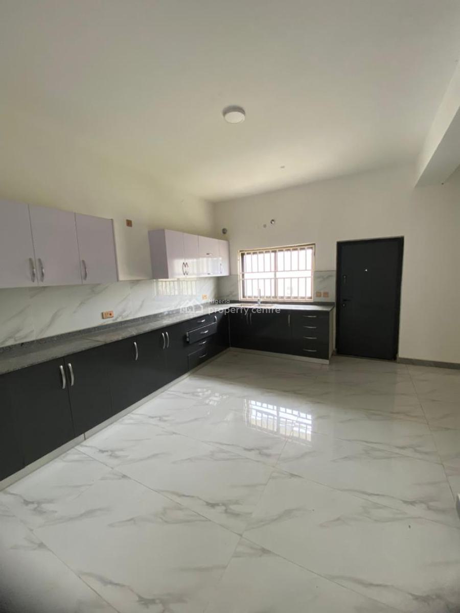 Excellent 5-bedroom Terrace Duplex with Bq, Jahi, Abuja, Terraced Duplex for Sale