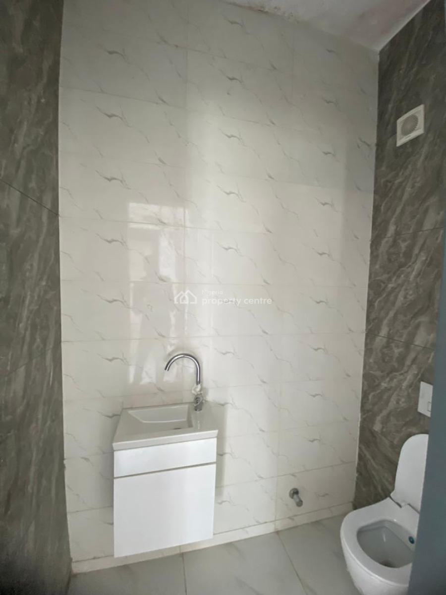 Excellent 5-bedroom Terrace Duplex with Bq, Jahi, Abuja, Terraced Duplex for Sale