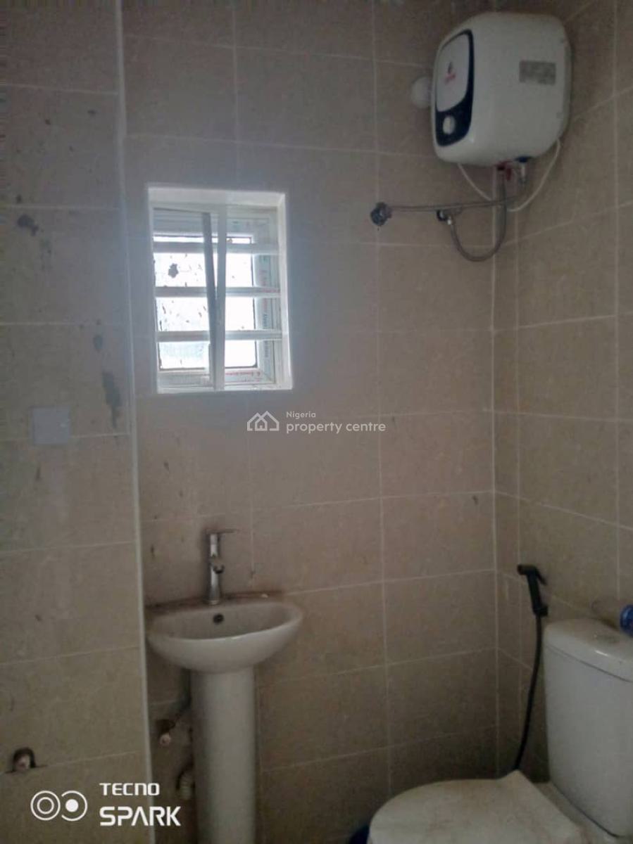 Sharp Good 2 Bedrooms Flat, Ground Floor, Area 1, Garki, Abuja, Flat / Apartment for Rent