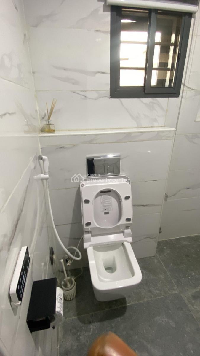 2 Bedrooms  Apartments, Ebute Metta East, Yaba, Lagos, Flat / Apartment Short Let