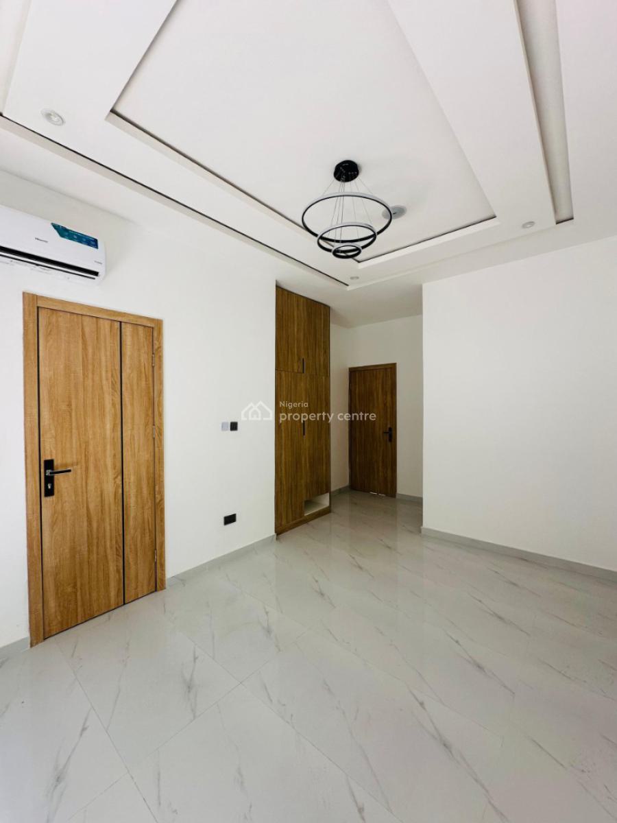Sophisticated 2 Bedroom Apartment with Gym, Elevator & Pool, Ikate, Lekki, Lagos, Block of Flats for Sale