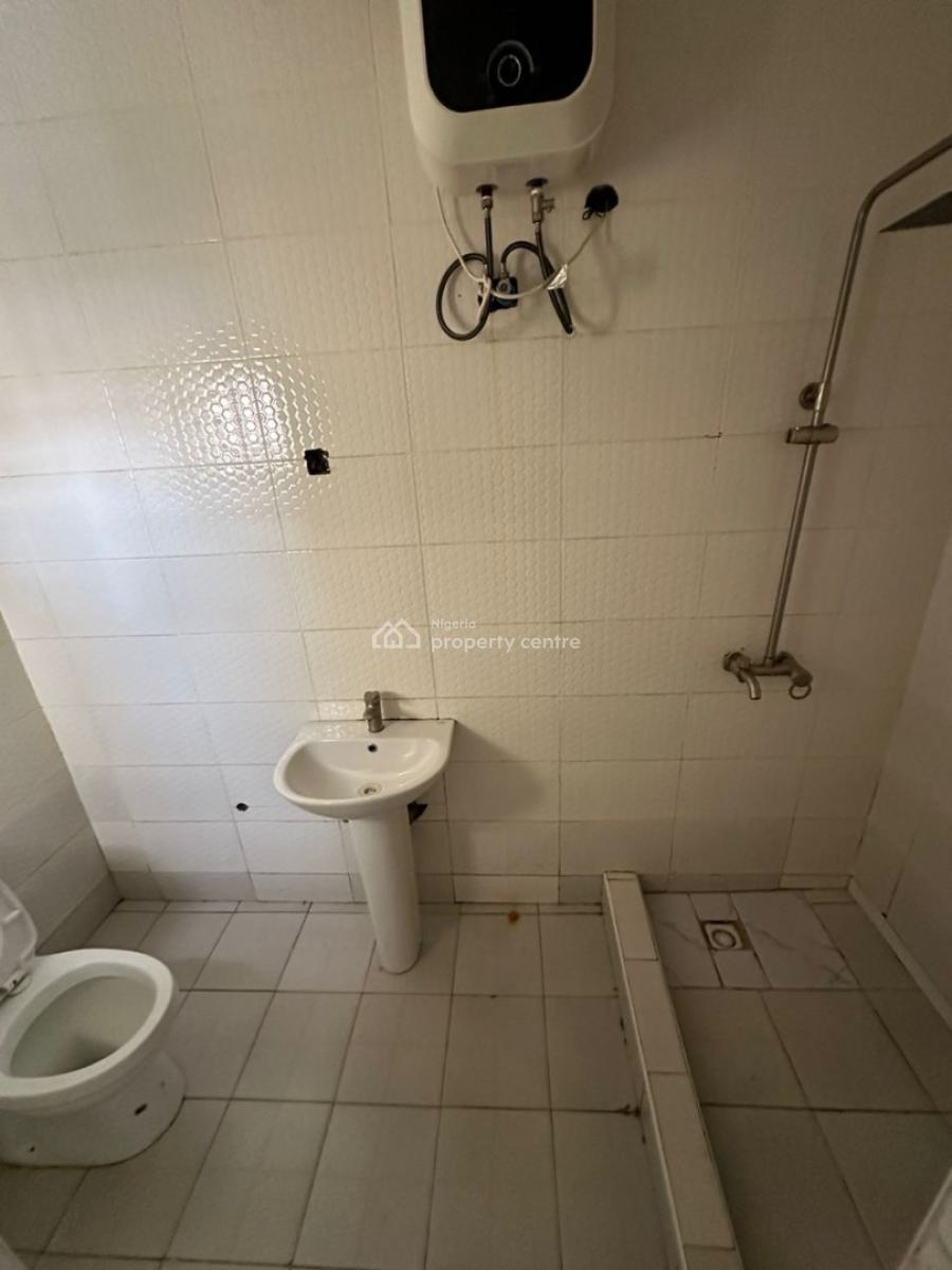 3 Bedroom Apartment on The First Floor, Brains and Hammers City, Life Camp, Abuja, Flat / Apartment for Sale