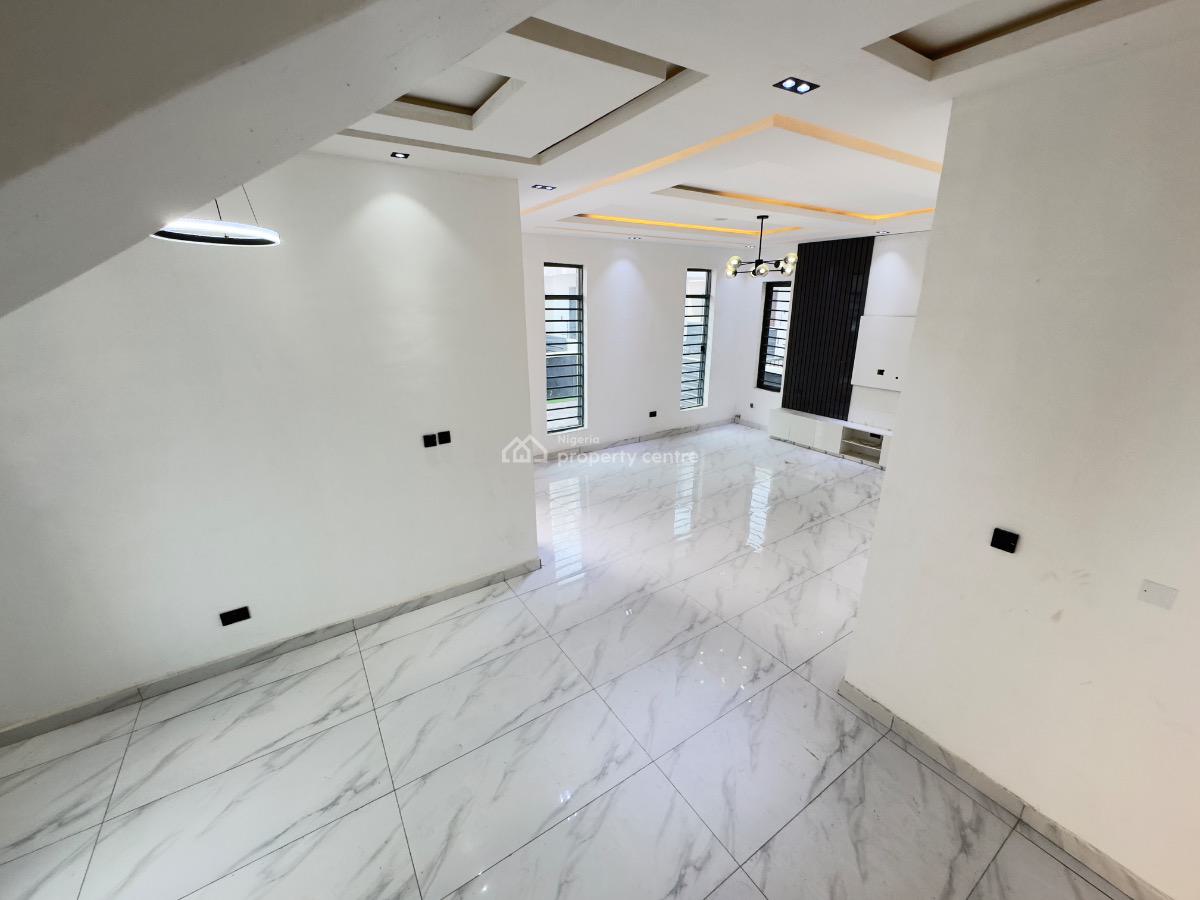 5 Bedroom Fully Detached Duplex with Bq in a Minicourt, Idado, Lekki, Lagos, Detached Duplex for Sale