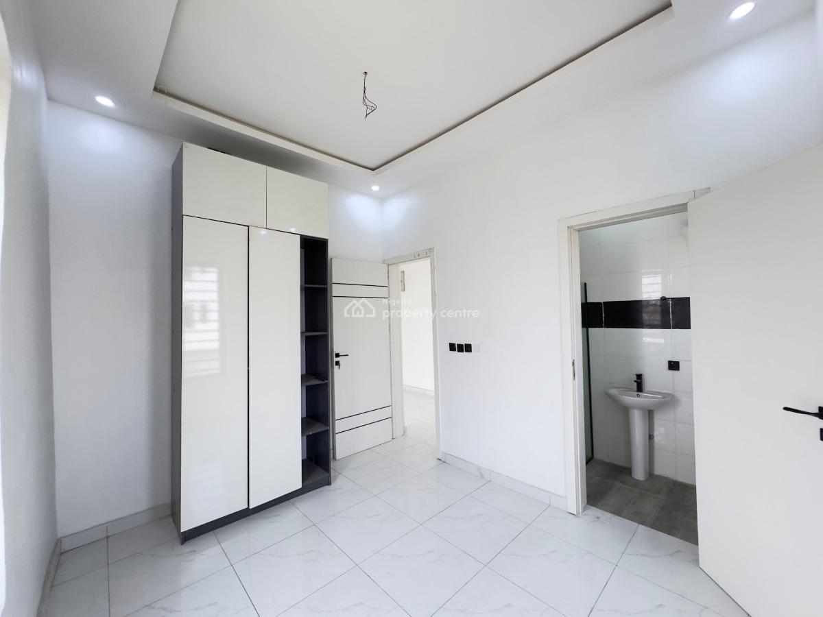 5 Bedroom Fully Detached Duplex with Bq in a Minicourt, Idado, Lekki, Lagos, Detached Duplex for Sale