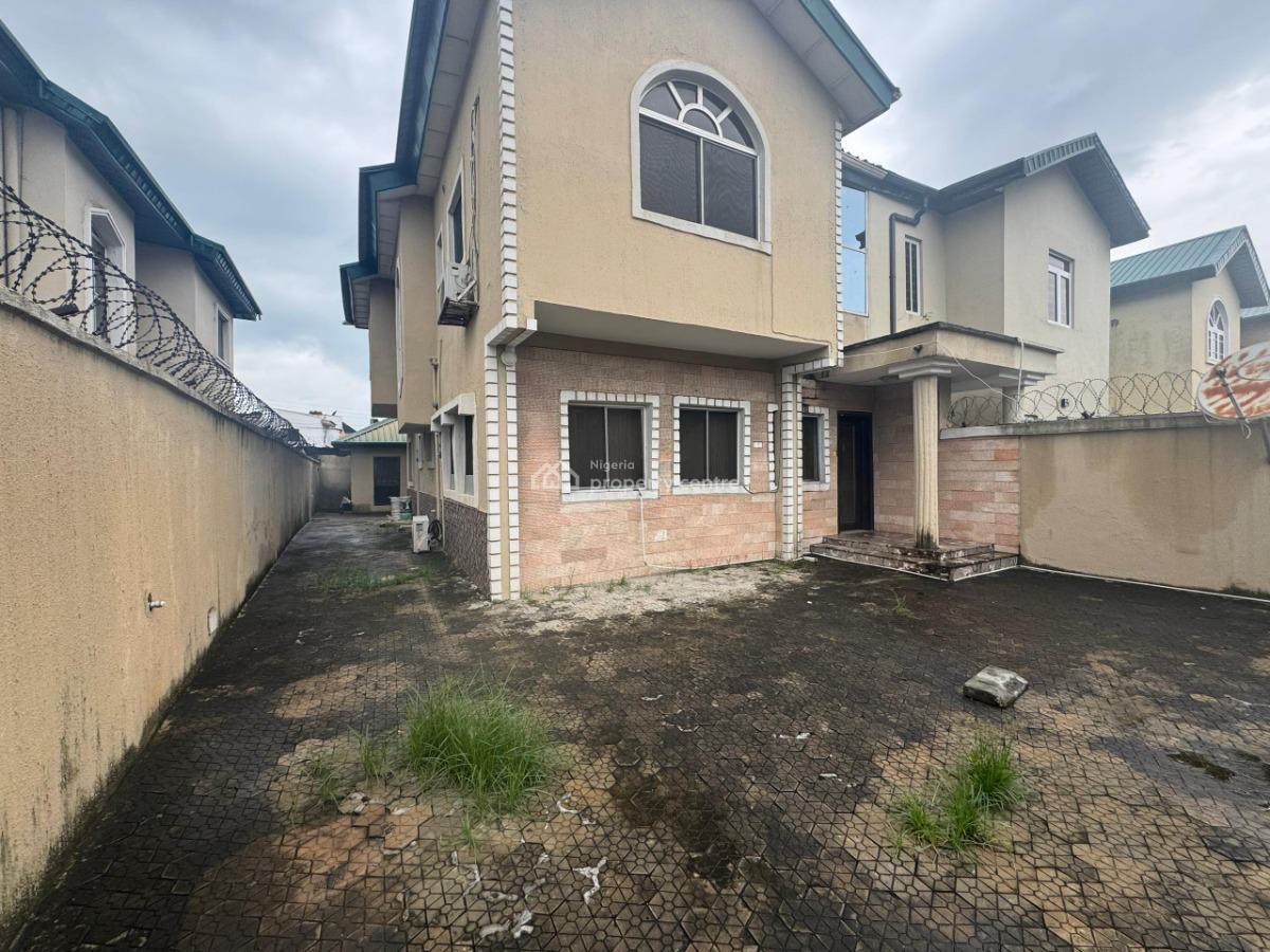 4 Bedrooms Semi Detached with Bq, Oba Oyekan Estate, Lekki Phase 1, Lekki, Lagos, Semi-detached Duplex for Sale