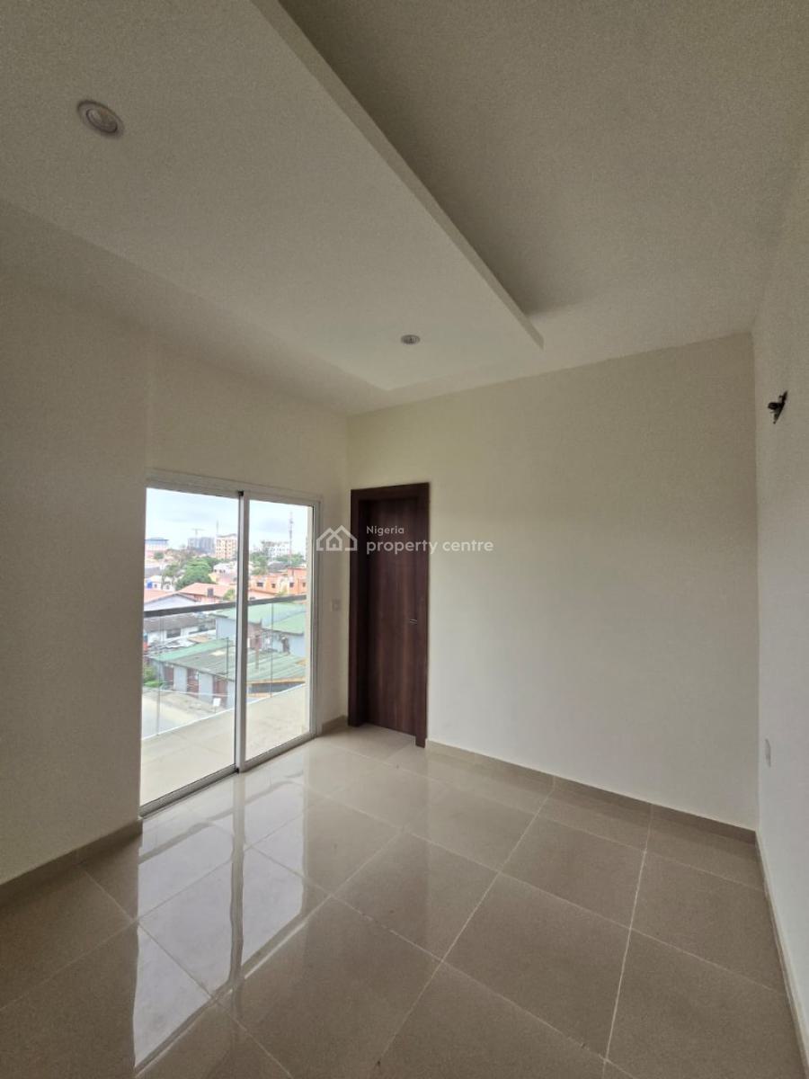 Exquisite Luxury Serviced 3 Bedroom Flat with a Room Bq, Lekki Phase 1, Lekki, Lagos, Flat / Apartment for Rent