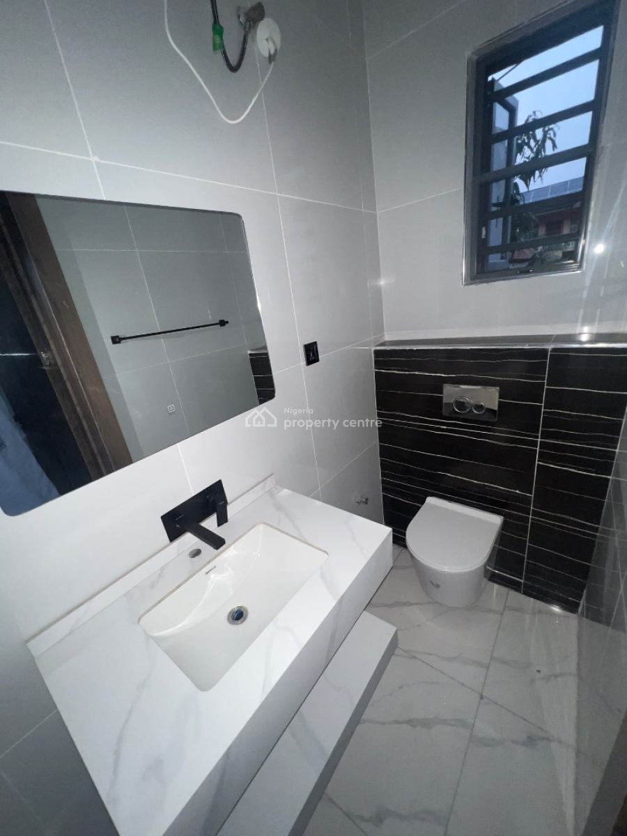 Luxury 2-bedroom Apartment with Top Notch Finishing, Lekki Phase 1, Lekki, Lagos, Flat / Apartment for Sale