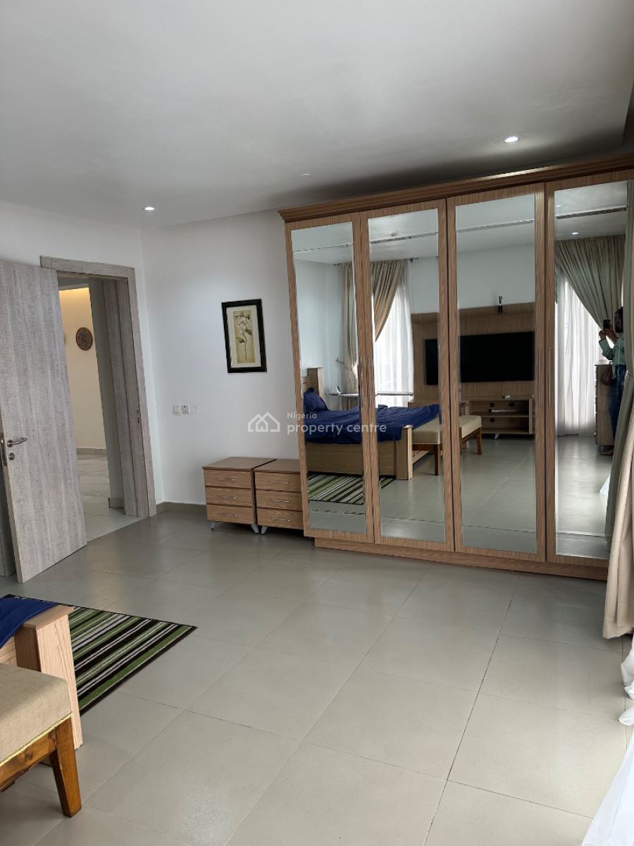 Nicely Furnished 2 Bedroom Apartment, Off Admiralty Way, Lekki Phase 1, Lekki, Lagos, Flat / Apartment for Rent