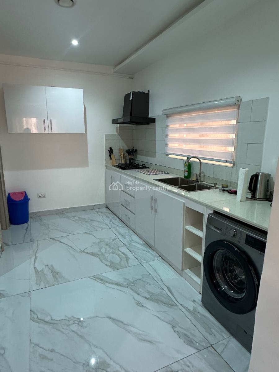 Nicely Furnished 2 Bedroom Apartment, Off Admiralty Way, Lekki Phase 1, Lekki, Lagos, Flat / Apartment for Rent