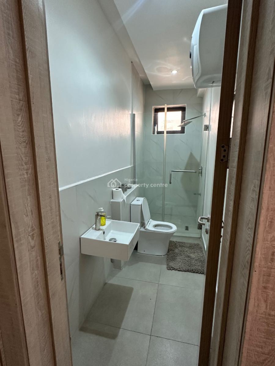 Nicely Furnished 2 Bedroom Apartment, Off Admiralty Way, Lekki Phase 1, Lekki, Lagos, Flat / Apartment for Rent