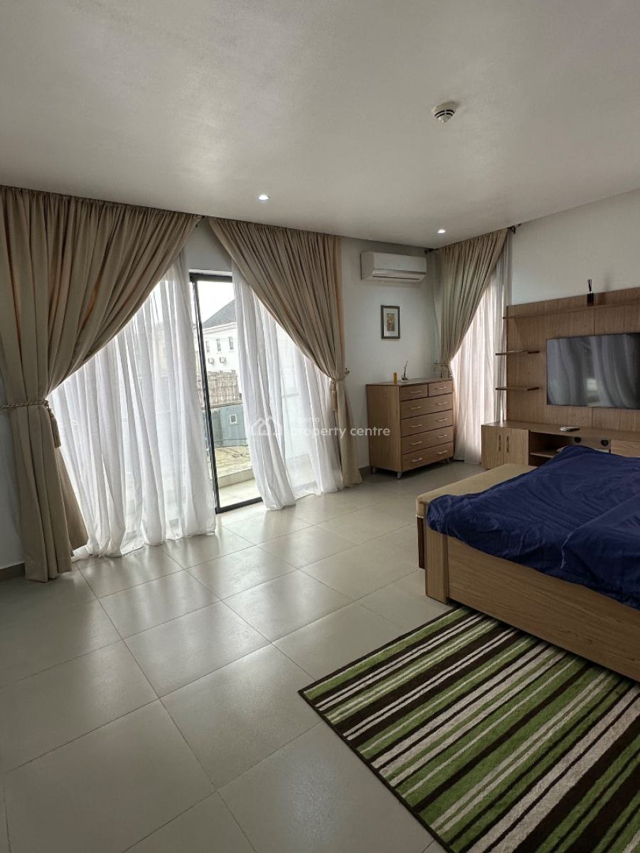 Nicely Furnished 2 Bedroom Apartment, Off Admiralty Way, Lekki Phase 1, Lekki, Lagos, Flat / Apartment for Rent