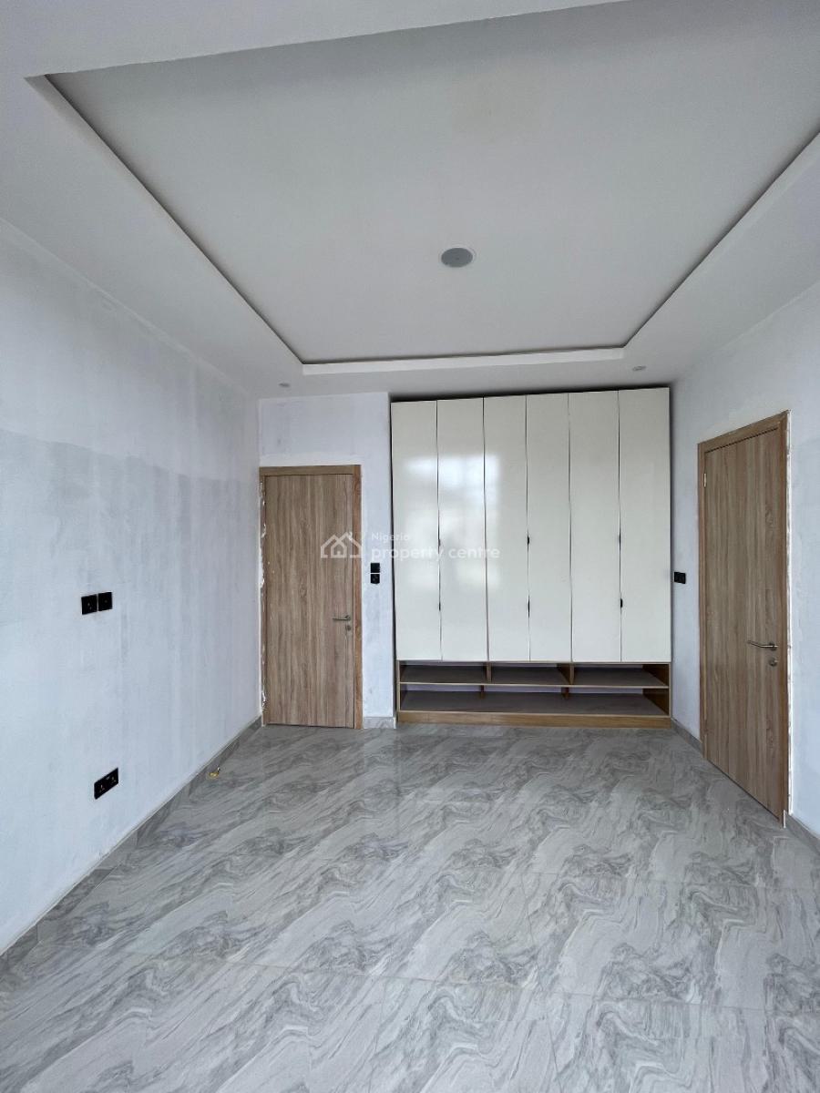 Exquisite 2 Bedroom Apartment with Modern Amenities, Ikota, Lekki, Lagos, Flat / Apartment for Sale