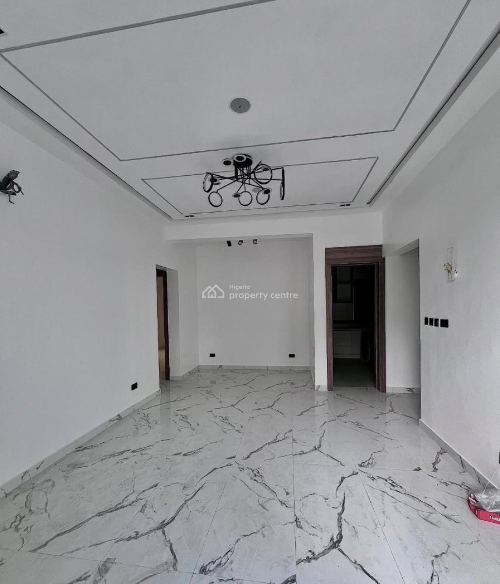 Fully Serviced 2 & 3 Bedroom Apartments, Lekki Phase 1, Lekki, Lagos, Block of Flats for Sale