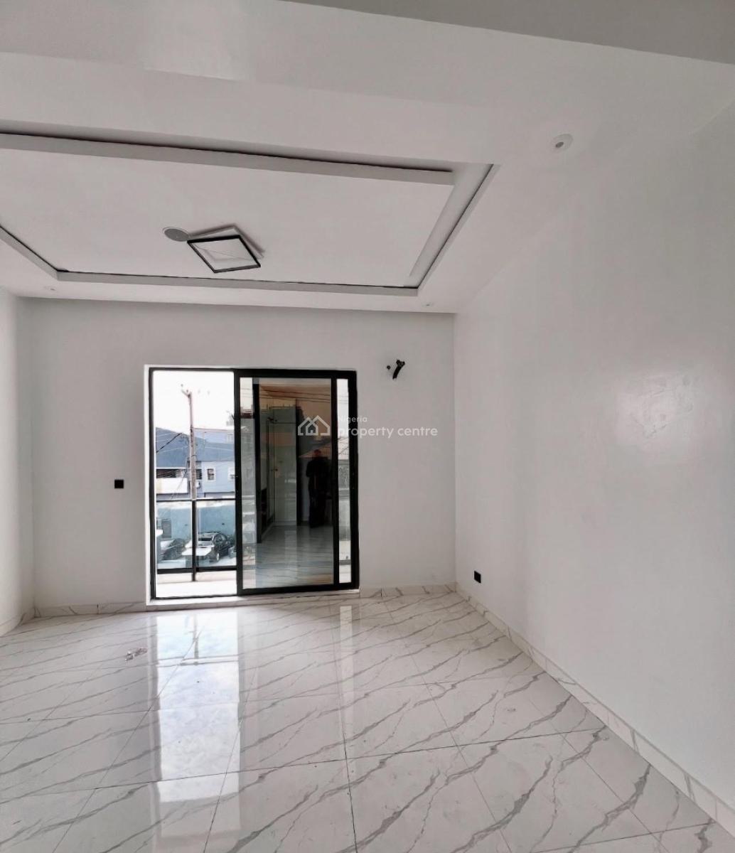 Fully Serviced 2 & 3 Bedroom Apartments, Lekki Phase 1, Lekki, Lagos, Block of Flats for Sale