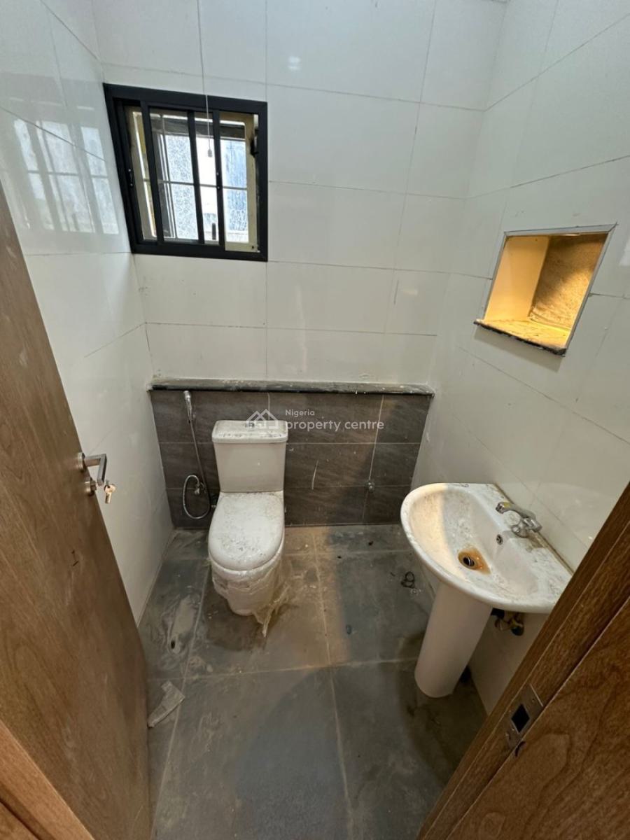 Newly Built 3 Bedroom Apartment with Bq, American International School, Durumi, Abuja, Flat / Apartment for Sale