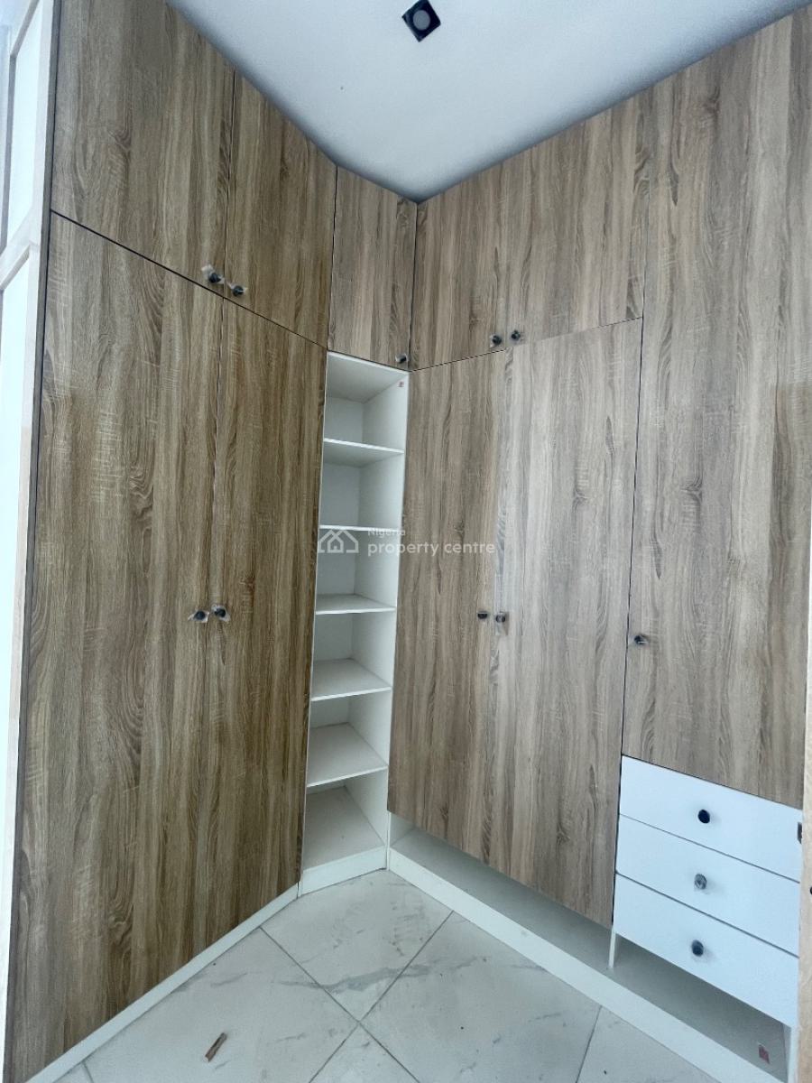 Modern Luxury in Lekki -- Grand 4-bed Terrace with Pool & Gym, Haris Drive Hrc Estate, Vgc, Lekki, Lagos, Terraced Duplex for Sale