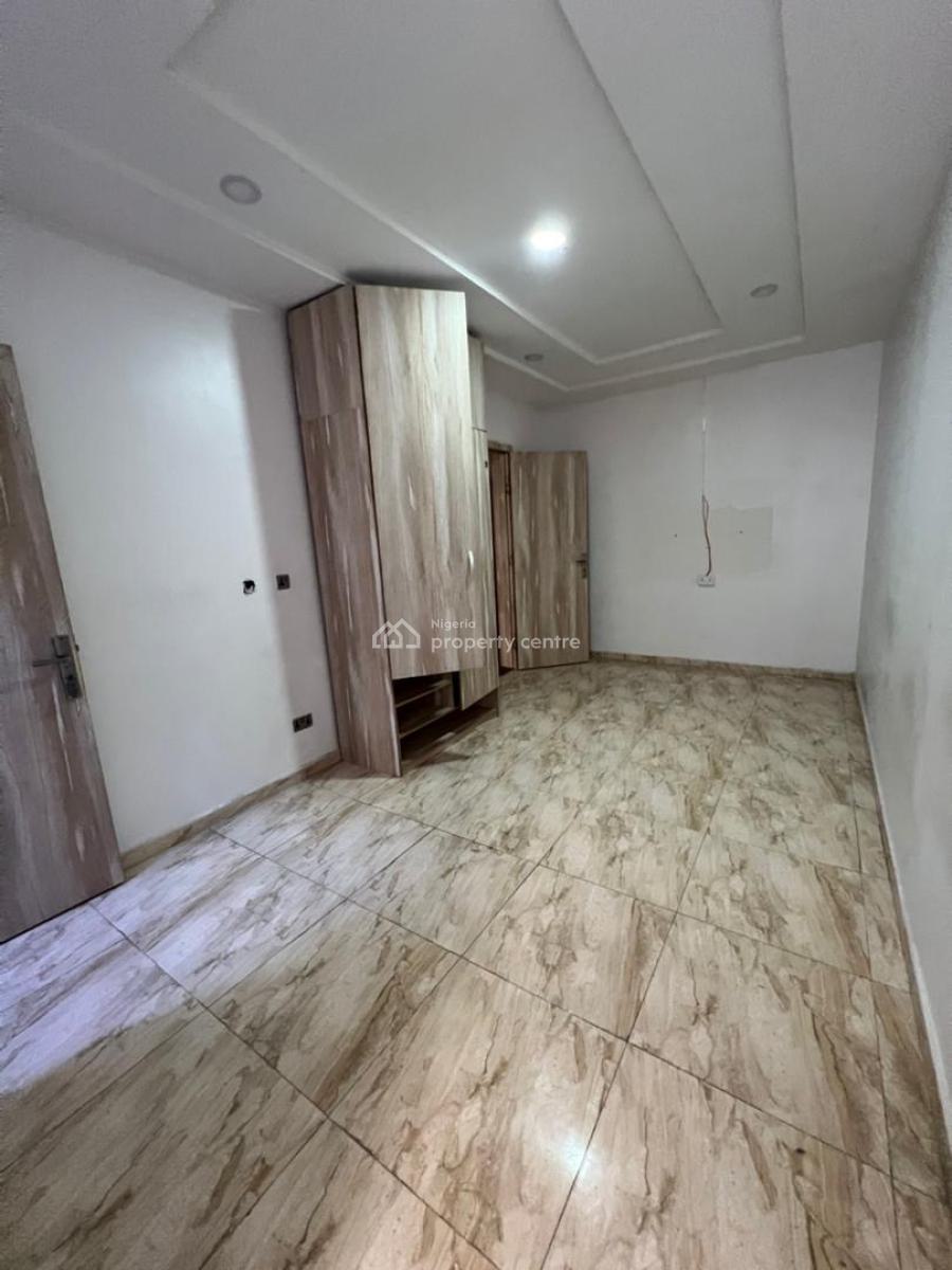 Beautiful Shared Apartment in a Serviced Estate with Pool and Gym, Victoria Bay Estate, Royal Pine, Orchid Road, Lekki, Lagos, Self Contain (single Rooms) for Rent