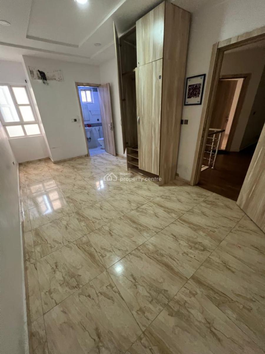 Beautiful Shared Apartment in a Serviced Estate with Pool and Gym, Victoria Bay Estate, Royal Pine, Orchid Road, Lekki, Lagos, Self Contain (single Rooms) for Rent