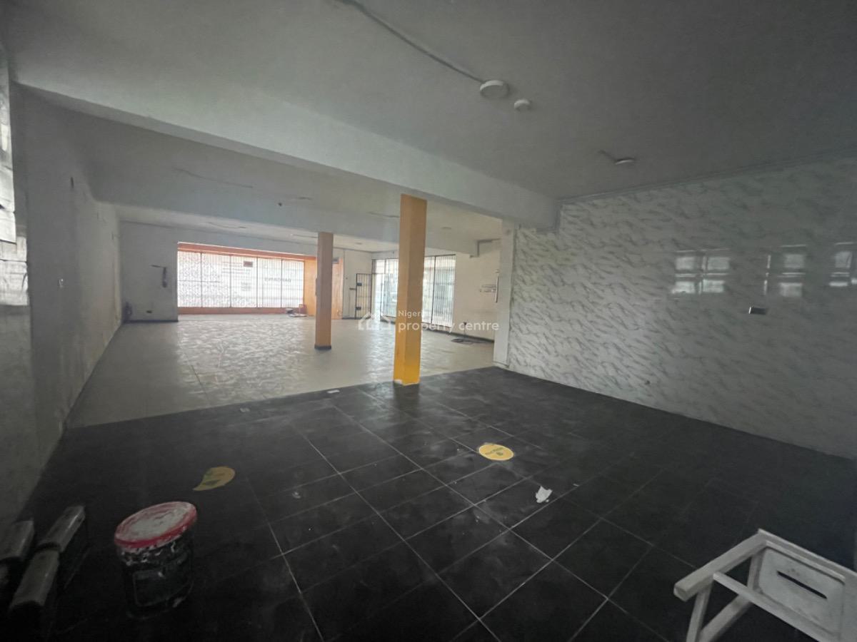 a Spacious Commercial Space for Shop / Office, Lekki Phase 1, Lekki, Lagos, Plaza / Complex / Mall for Rent
