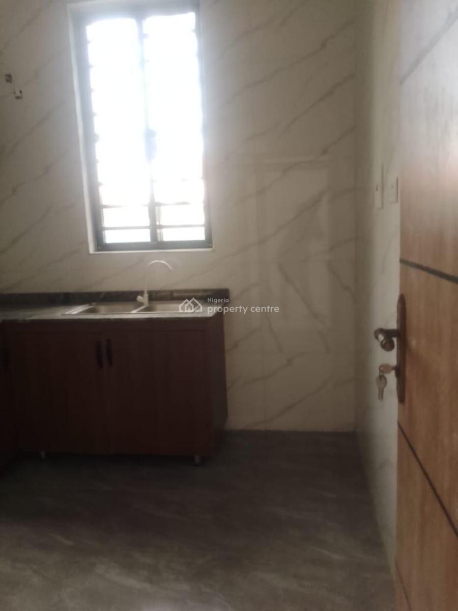 Luxury 2 Bedrooms Apartment, Ologolo, Lekki, Lagos, Flat / Apartment for Rent