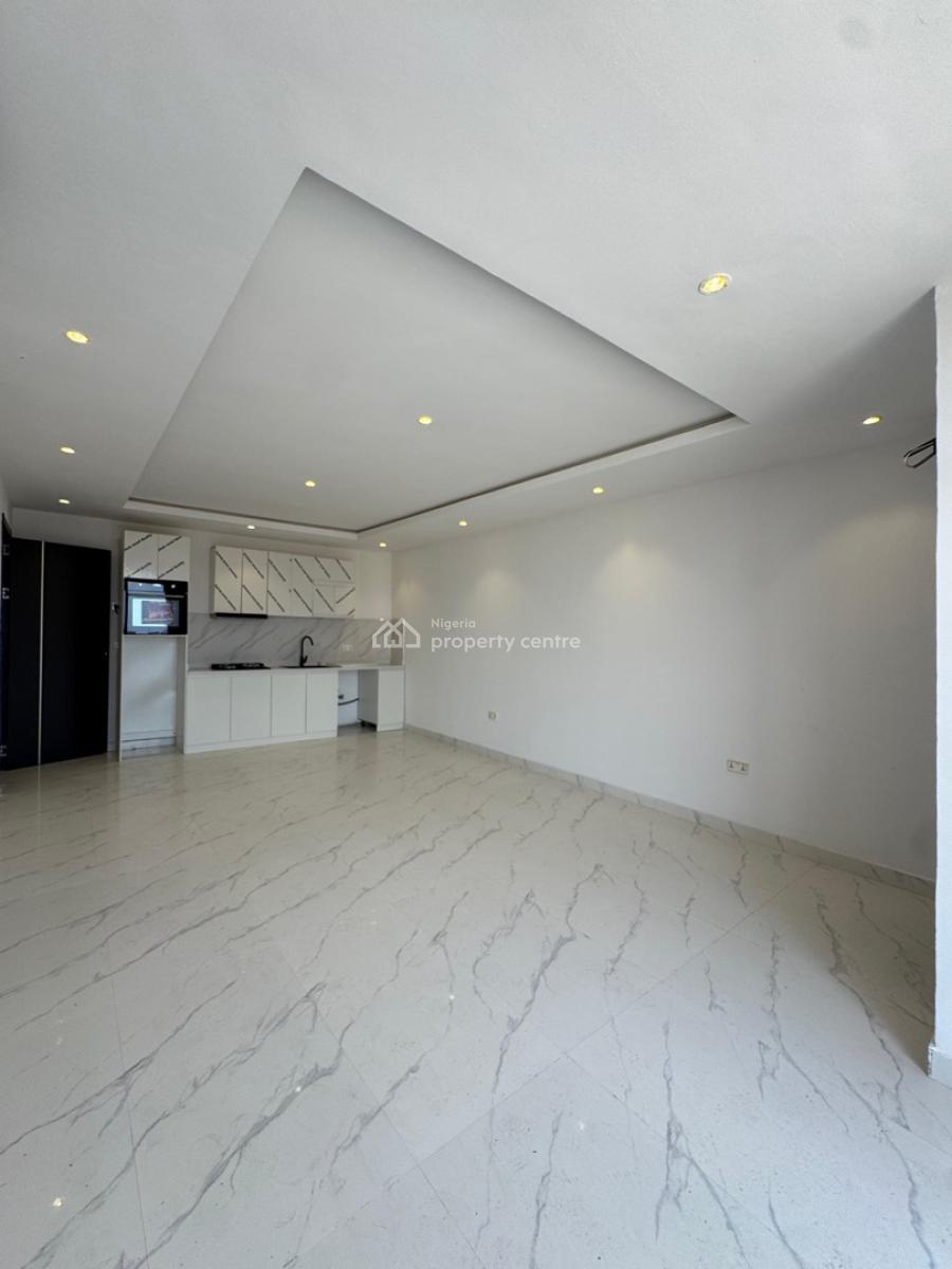 Smart Luxury 2-bedroom Apartment with Pool, Gym & Elevator, Lekki Phase 1, Lekki, Lagos, Block of Flats for Sale