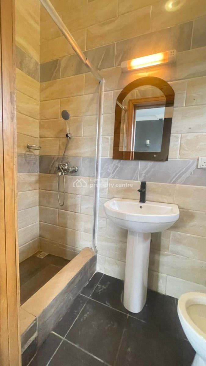 2 Bedroom Flat, Off Omorire Johnson, Lekki Phase 1, Lekki, Lagos, House for Rent
